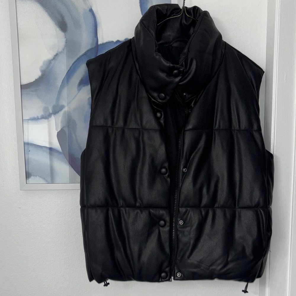 Unisex Black Puffer Vest